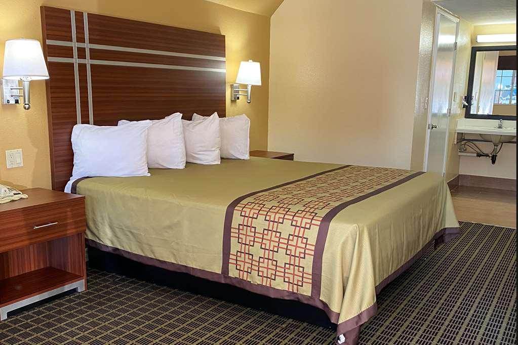 Americas Best Value Inn - Azusa/Pasadena Room photo